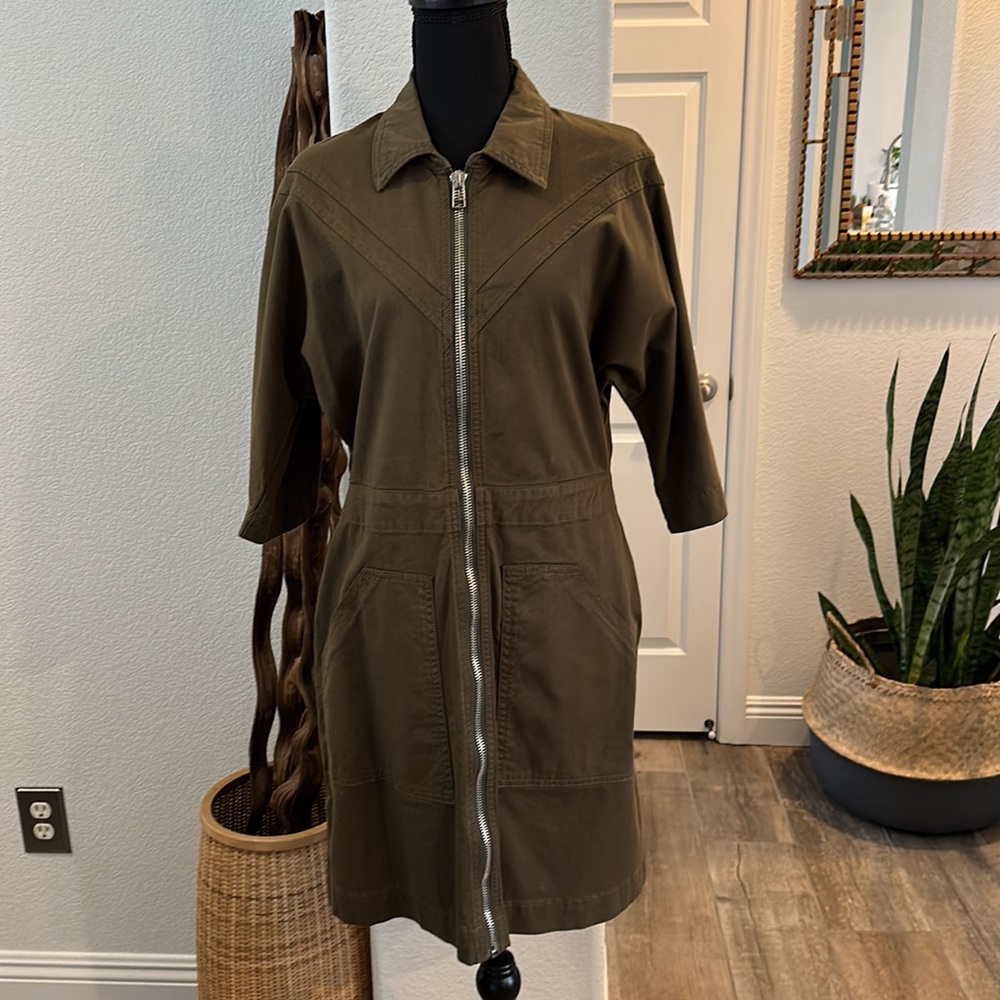 Brand new with tag.  Veronica Beard Dublin Dress. Size M